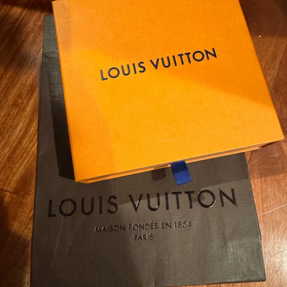 Louis Vuitton Box, bag, gifttag and ribbon - Picture 3 of 6